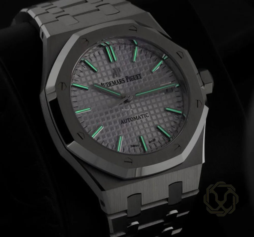 Audemars Piguet Royal Oak Selfwinding white OLUXE.MA