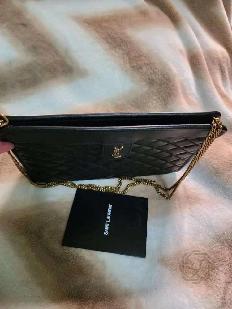 Sac Victoire Baby Clutch Noir pour femme de YSL