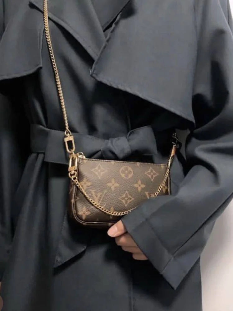 Sac accessoires Louis Vuitton monogramme pochette authentique OLUXE.MA