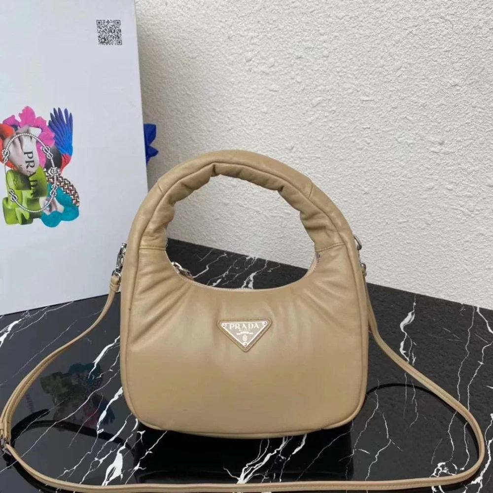 Sac bandoulière de Prada Nylon Beige