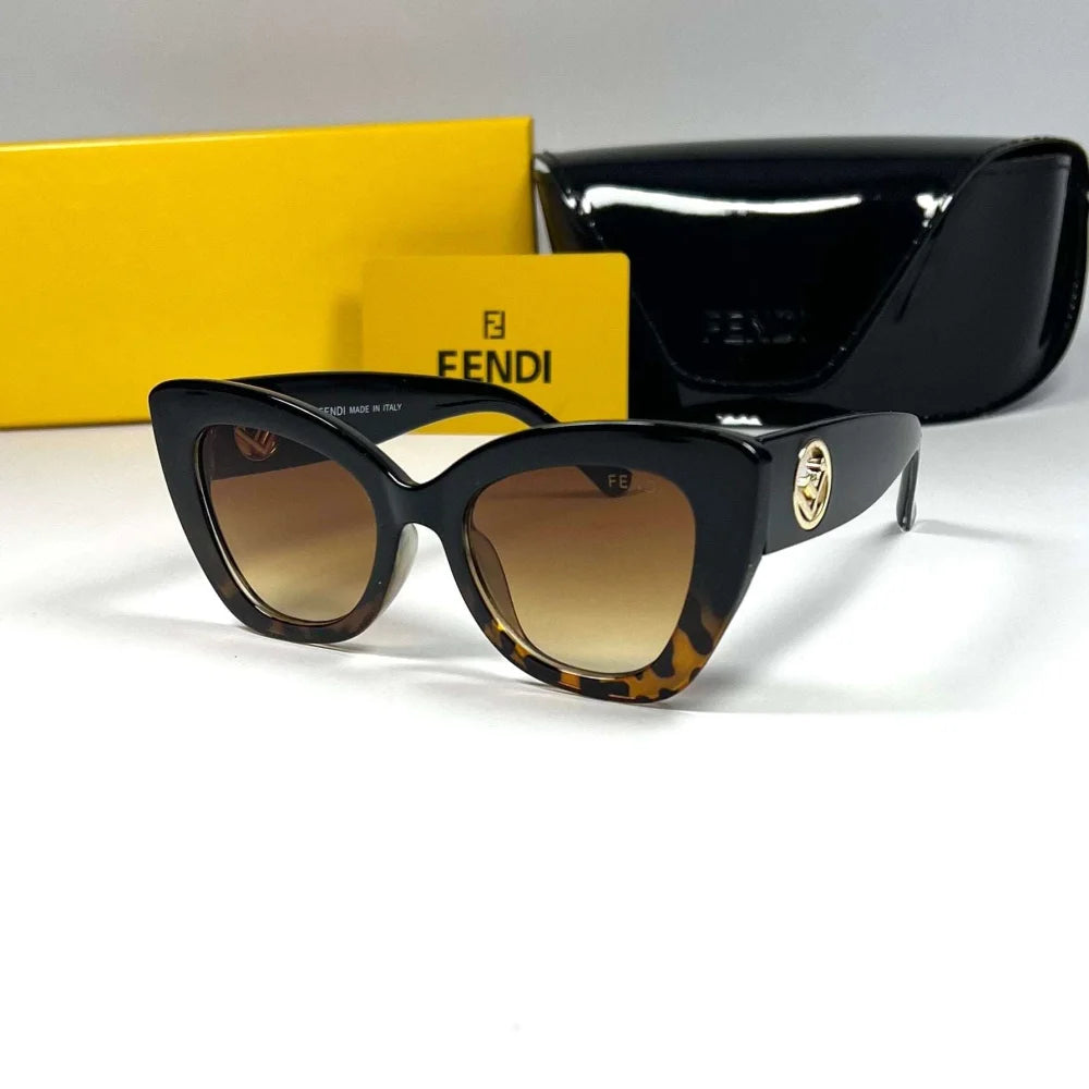 Solaires Fendi Noirs mod 8 OLUXE.MA